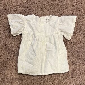 Oliver and Rain 2T white top with lace detail
